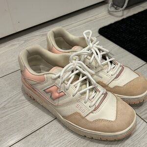 New Balance 550 Low-Top Sneakers in pink sand